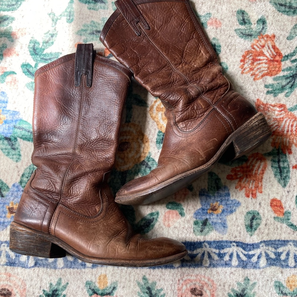 Frye Carson 6.5 Classic Brown Leather Cowboy Boots- in need of repair!